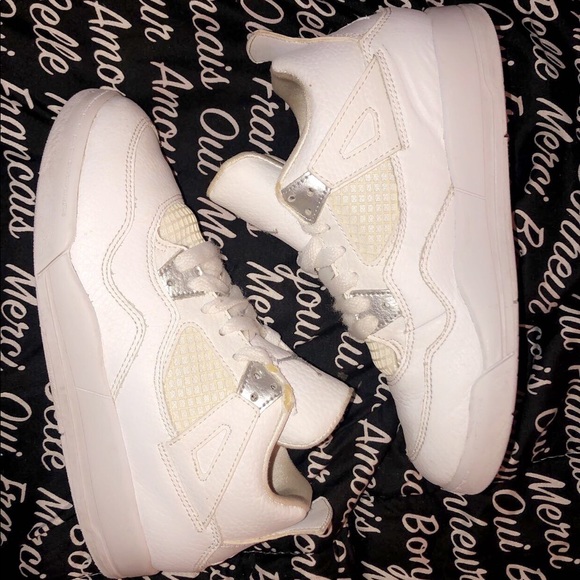 Jordan 4 pure platinum - Picture 3 of 6